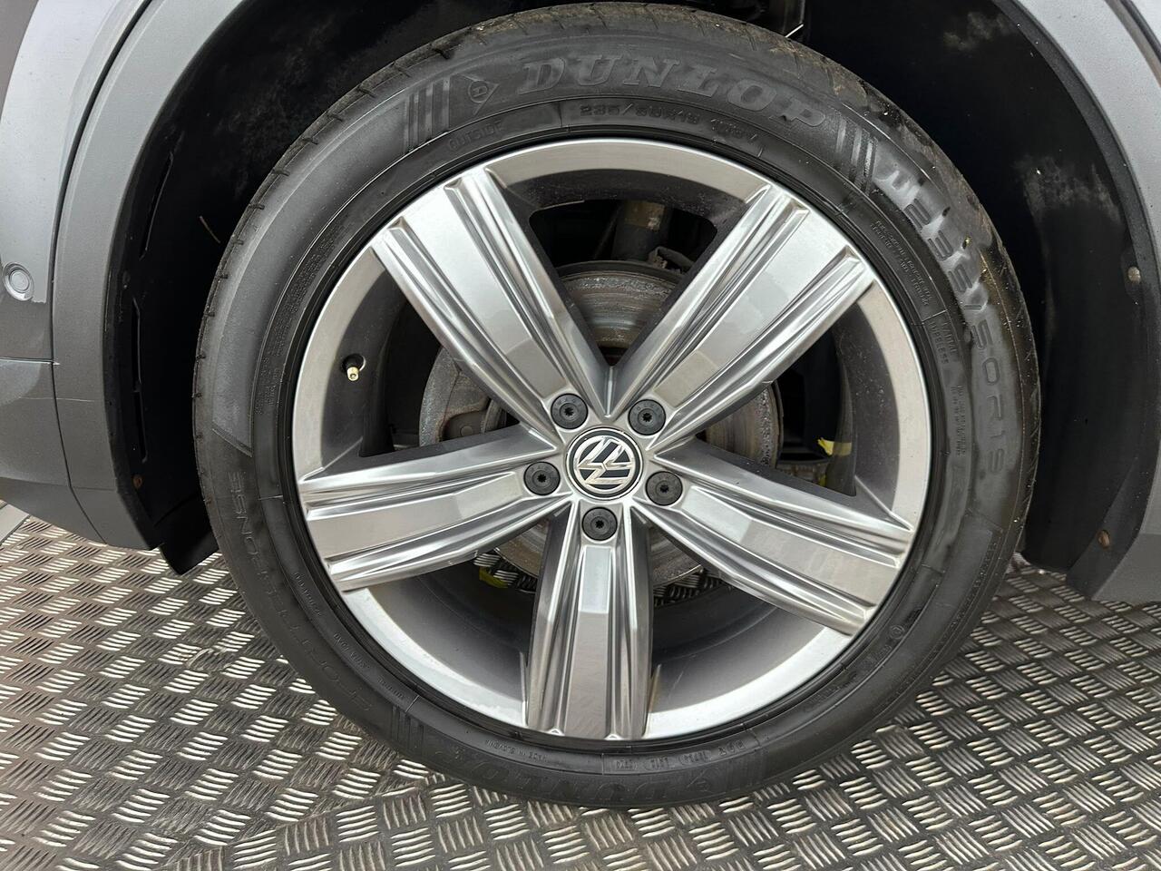 Volkswagen Tiguan KV19OKL