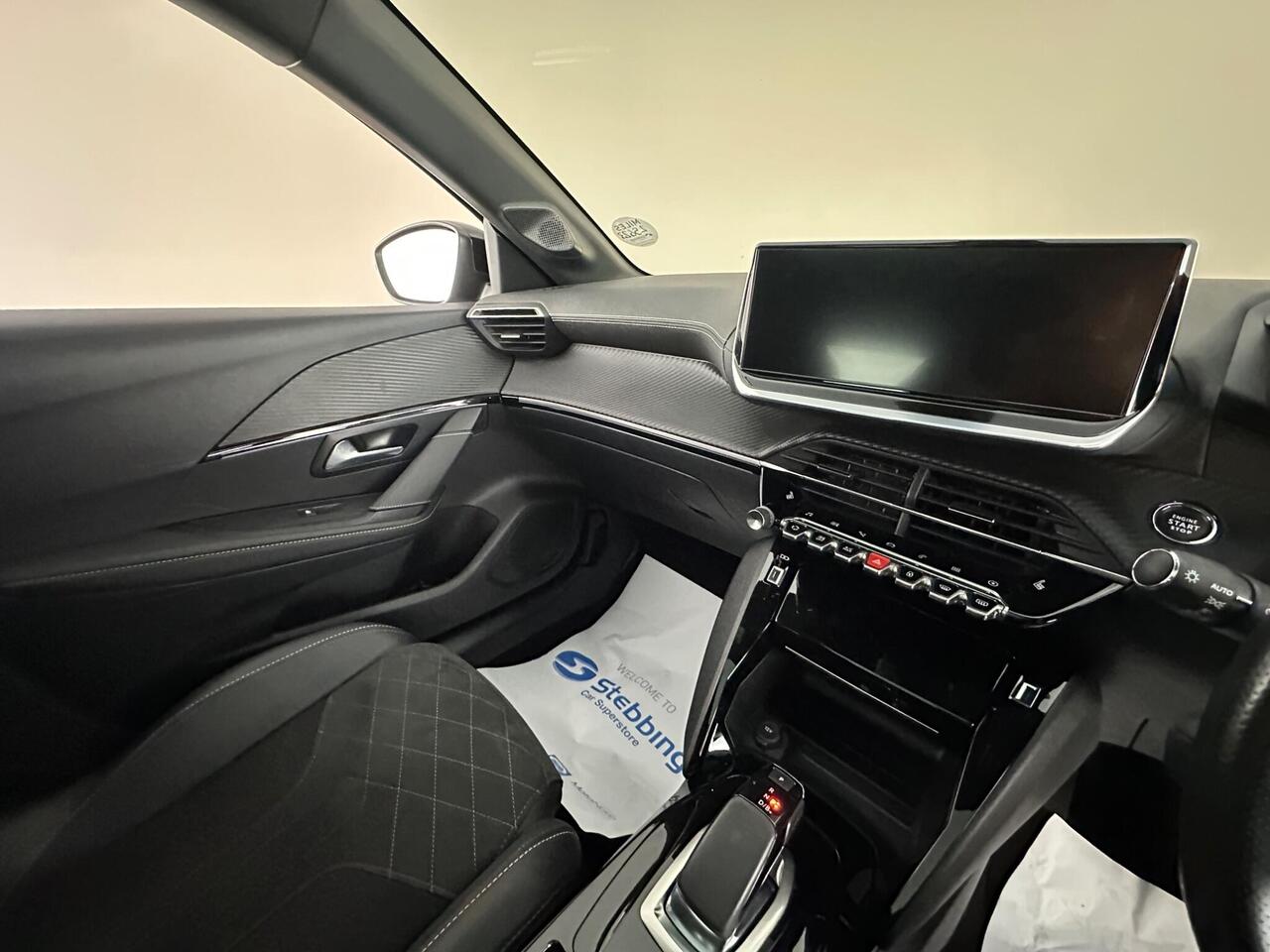 Peugeot E-208 EX71WCM