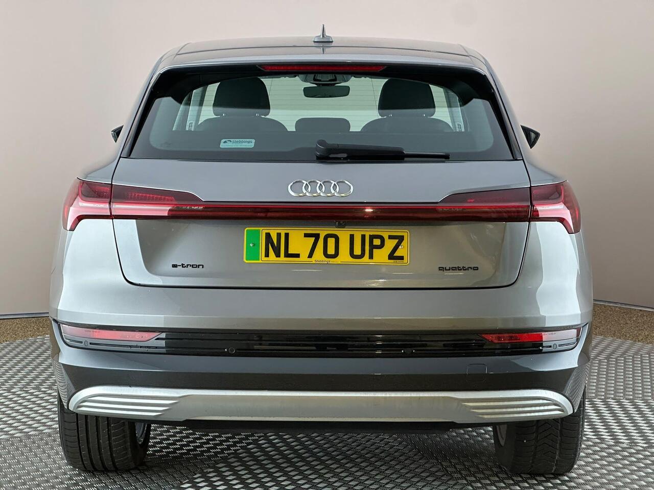 Audi e-tron NL70UPZ