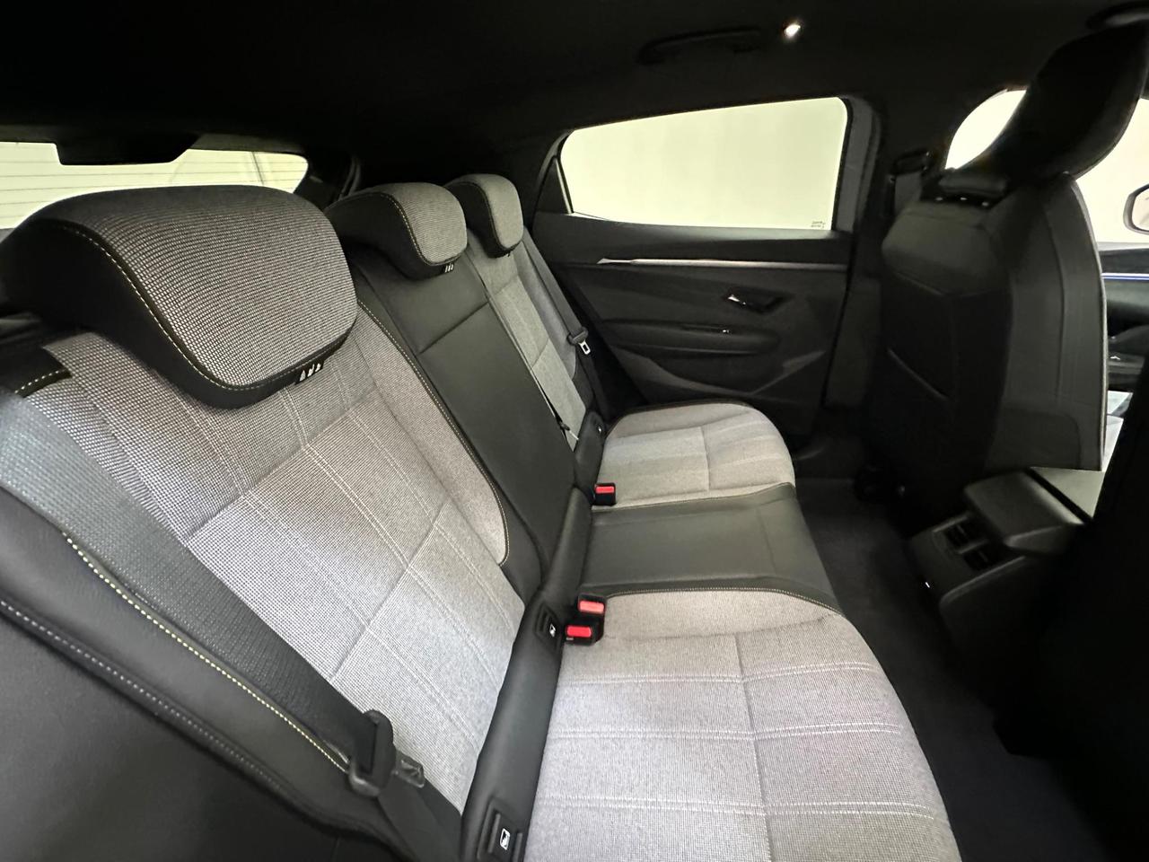Renault Megane E-Tech YD73AFJ
