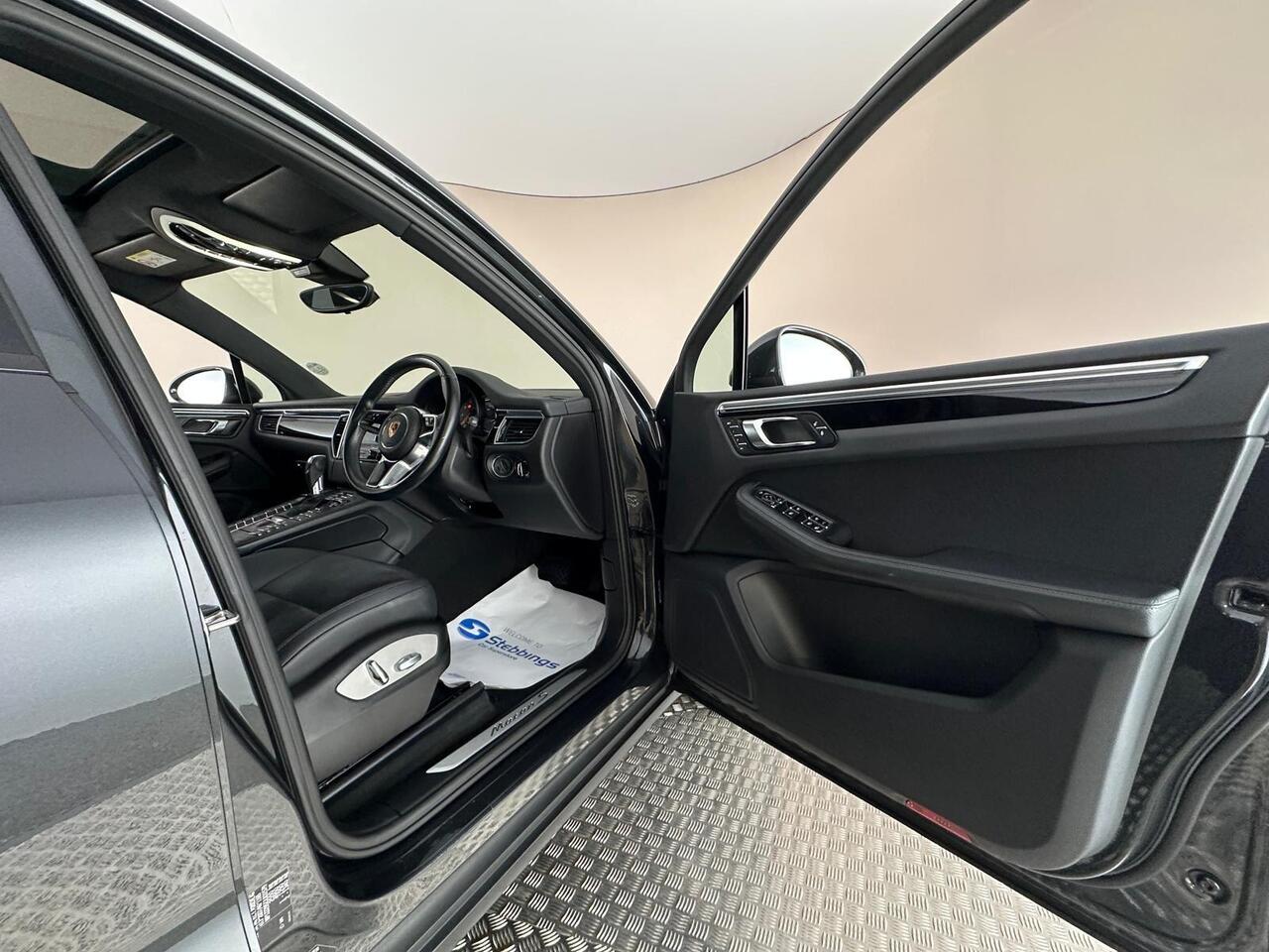 Porsche Macan RK67LWA