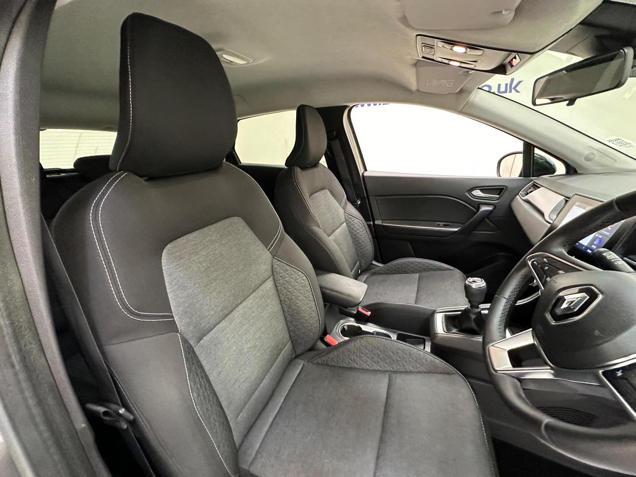 Renault Captur NL22YHZ