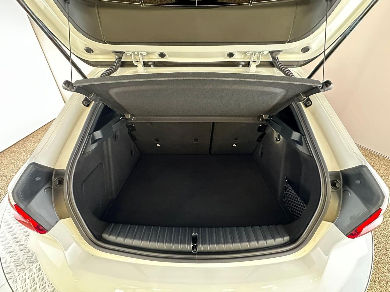 BMW 1 Series AY73LHJ