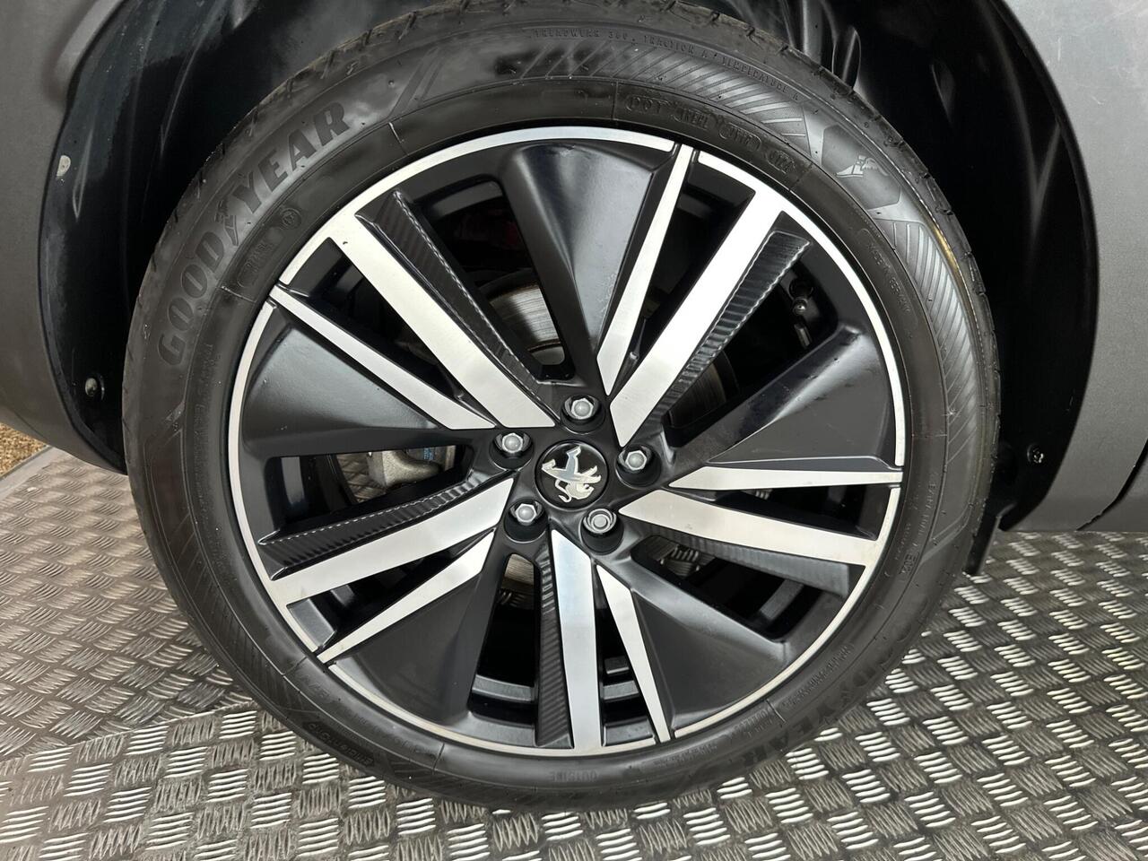 Peugeot 3008 KX21GBT