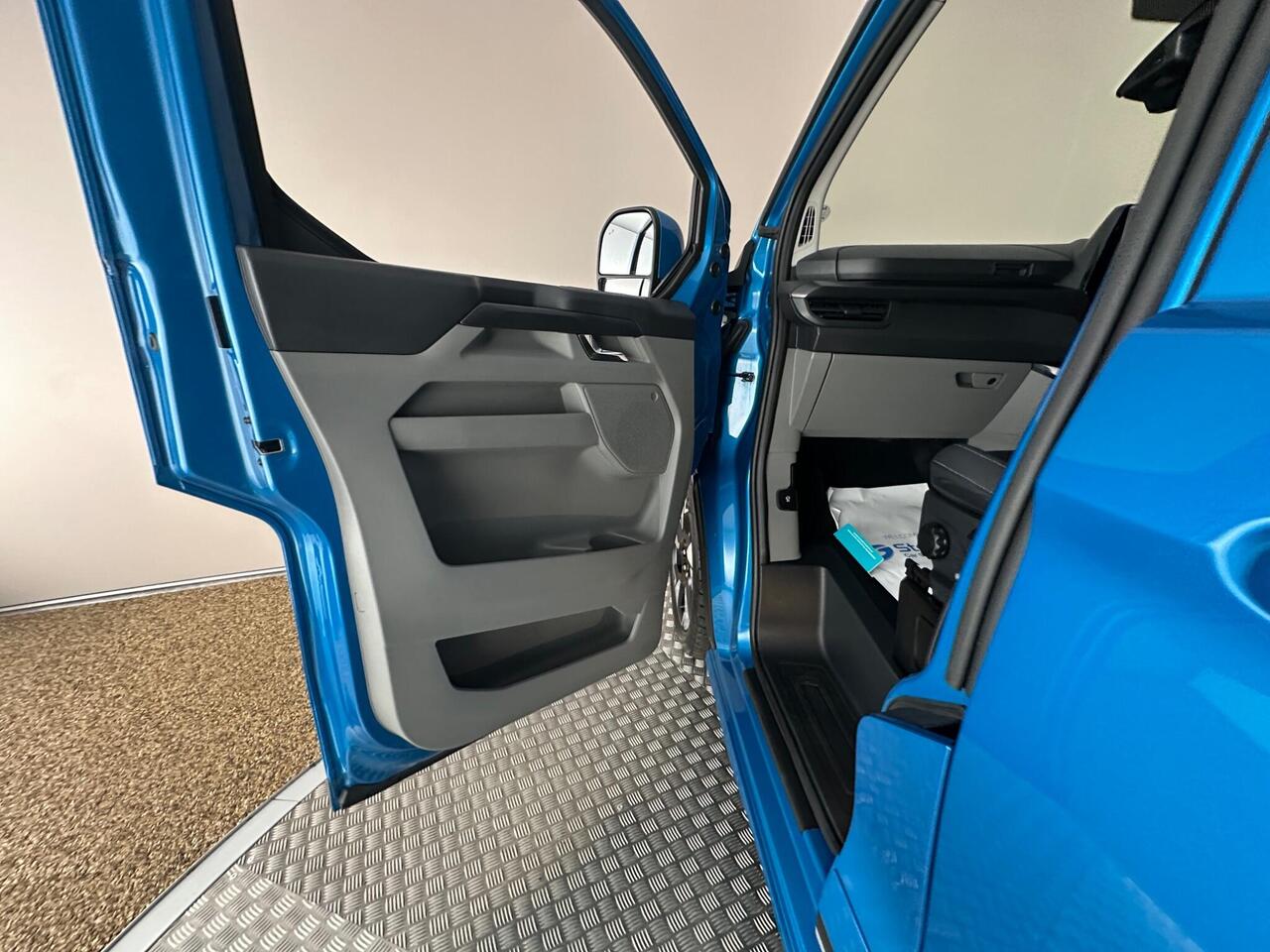 Ford E-Transit Custom AF74WKP