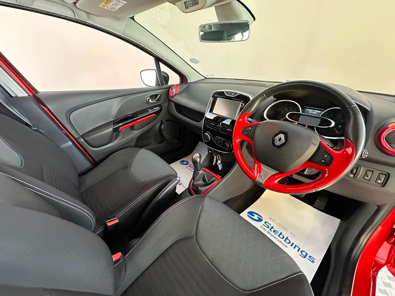Renault Clio LO64FZP