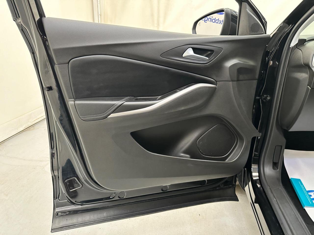 Vauxhall Grandland GD73LXL