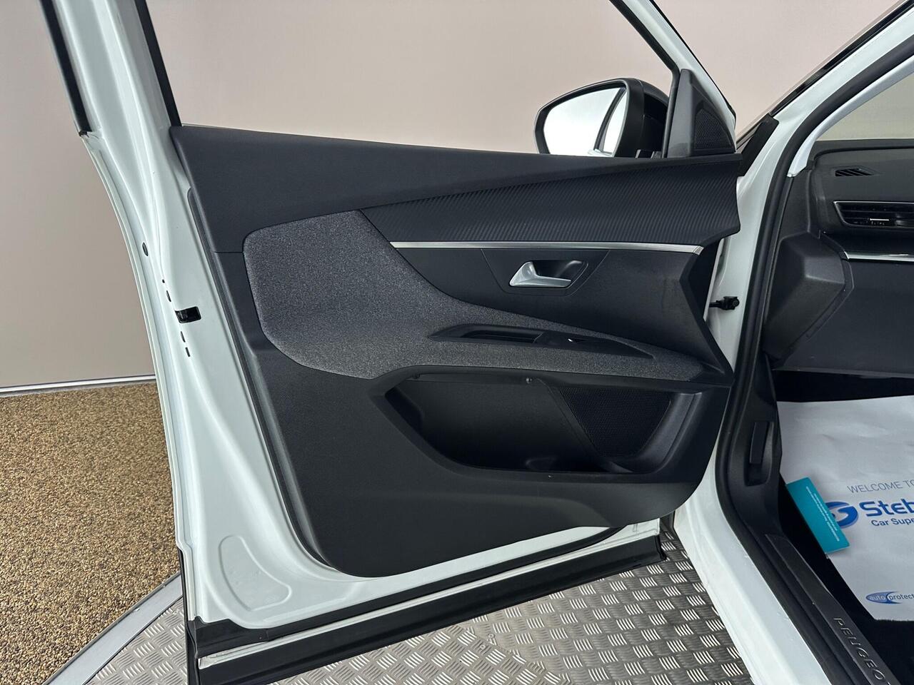 Peugeot 3008 YB72LHJ