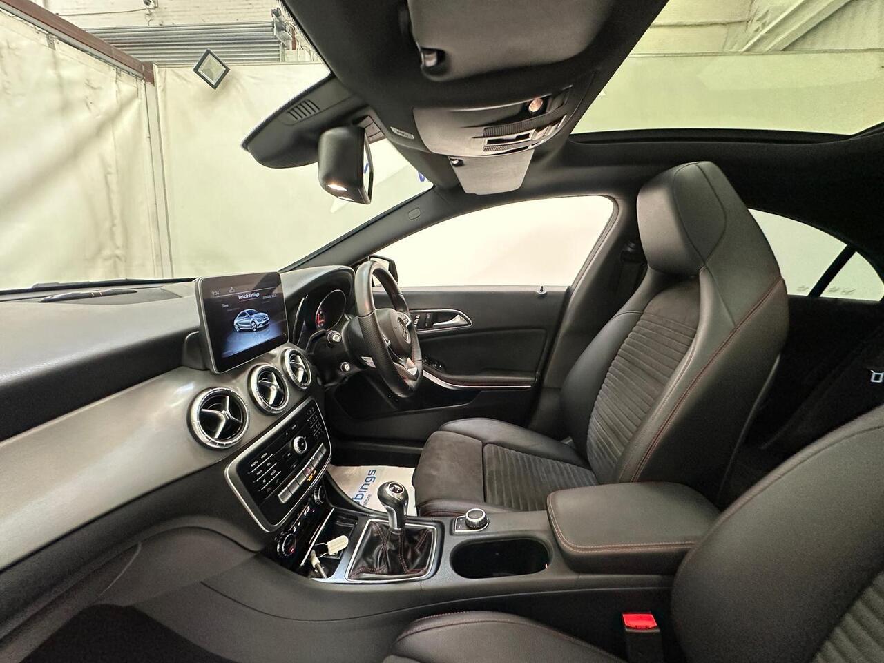 Mercedes-Benz CLA WX19OCJ
