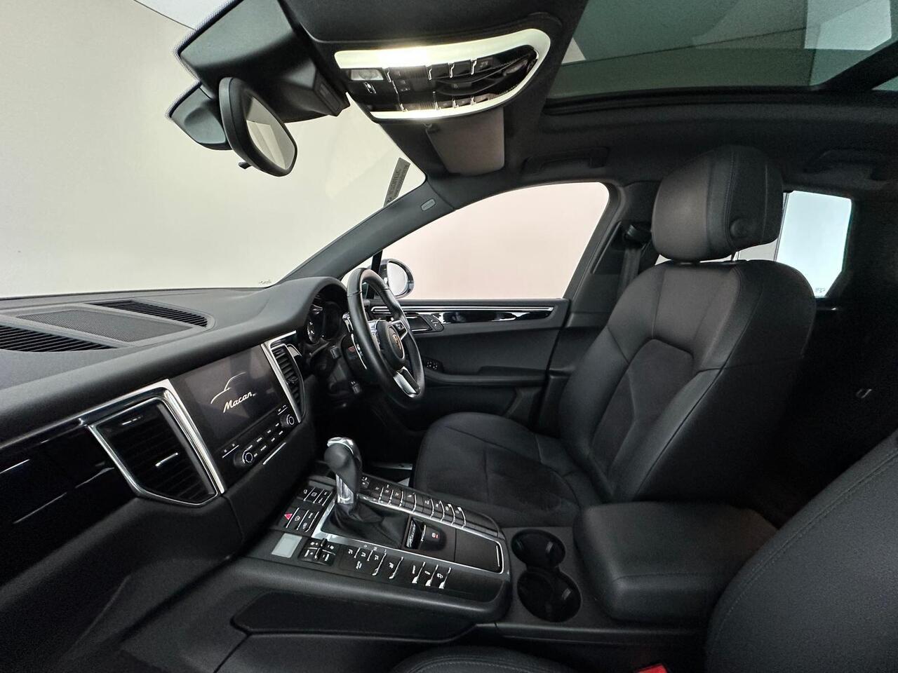 Porsche Macan RK67LWA