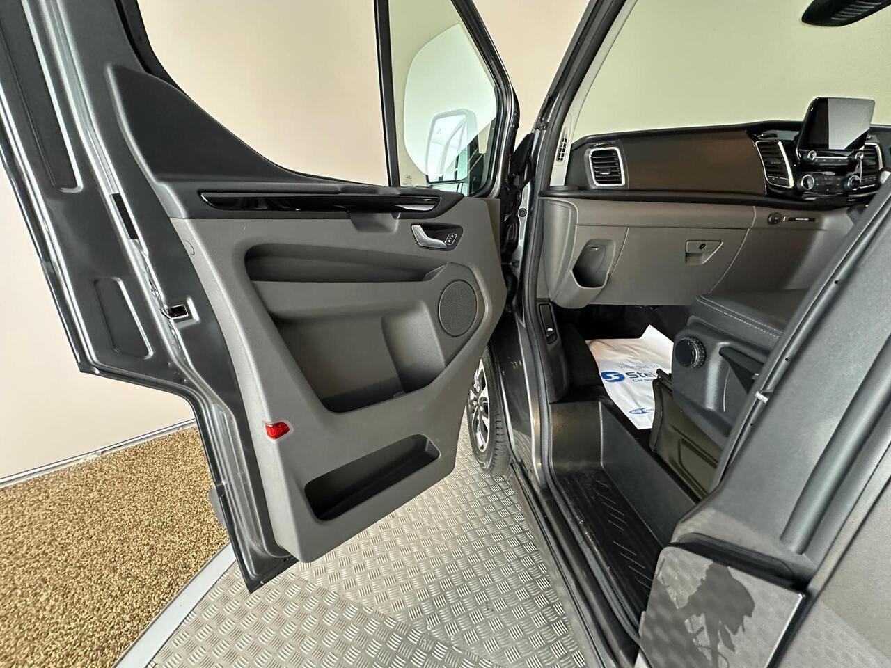 Ford Transit Custom AF72ZKU