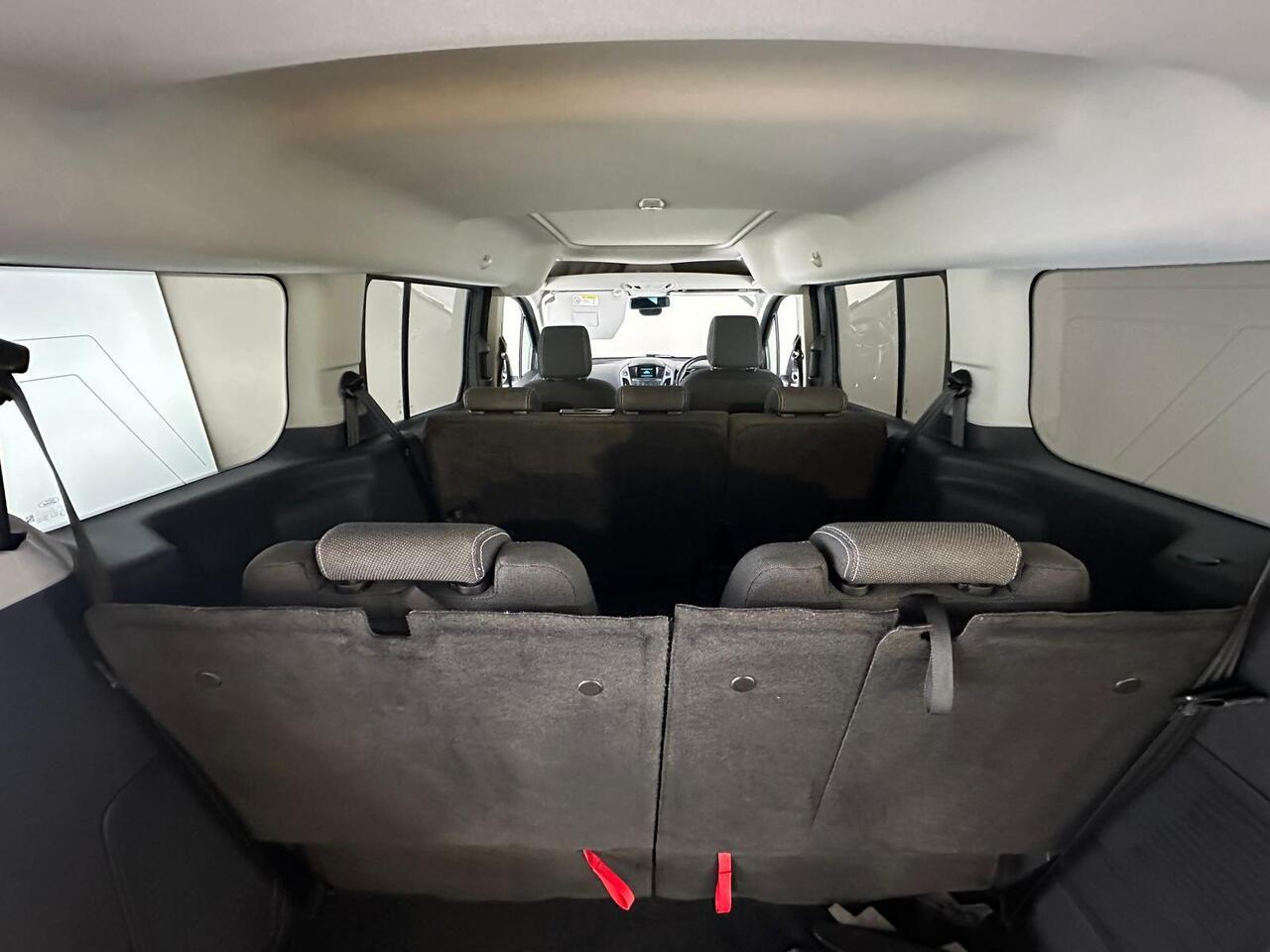 Ford Grand Tourneo Connect PF66OHX