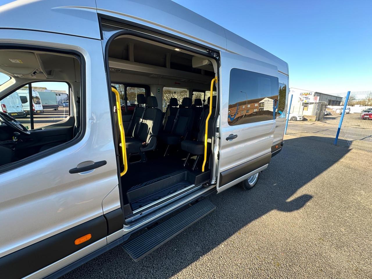 Ford Transit YT69WZE