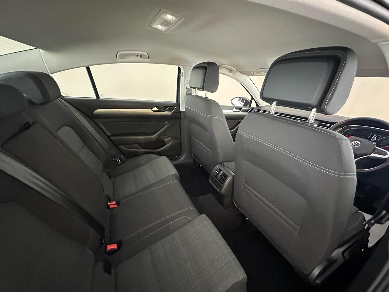 Volkswagen Passat RV20OSR