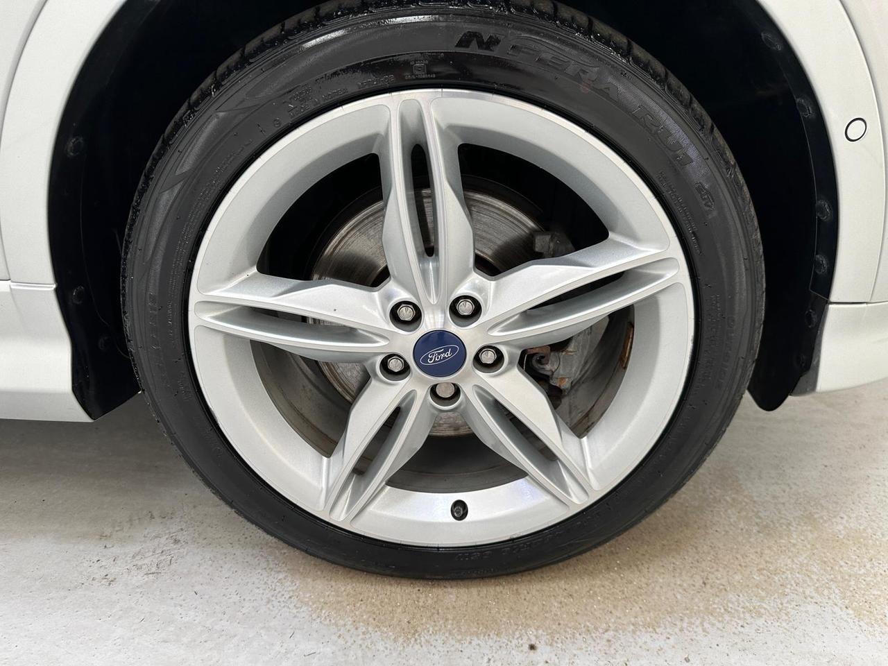 Ford Kuga EF64CBO