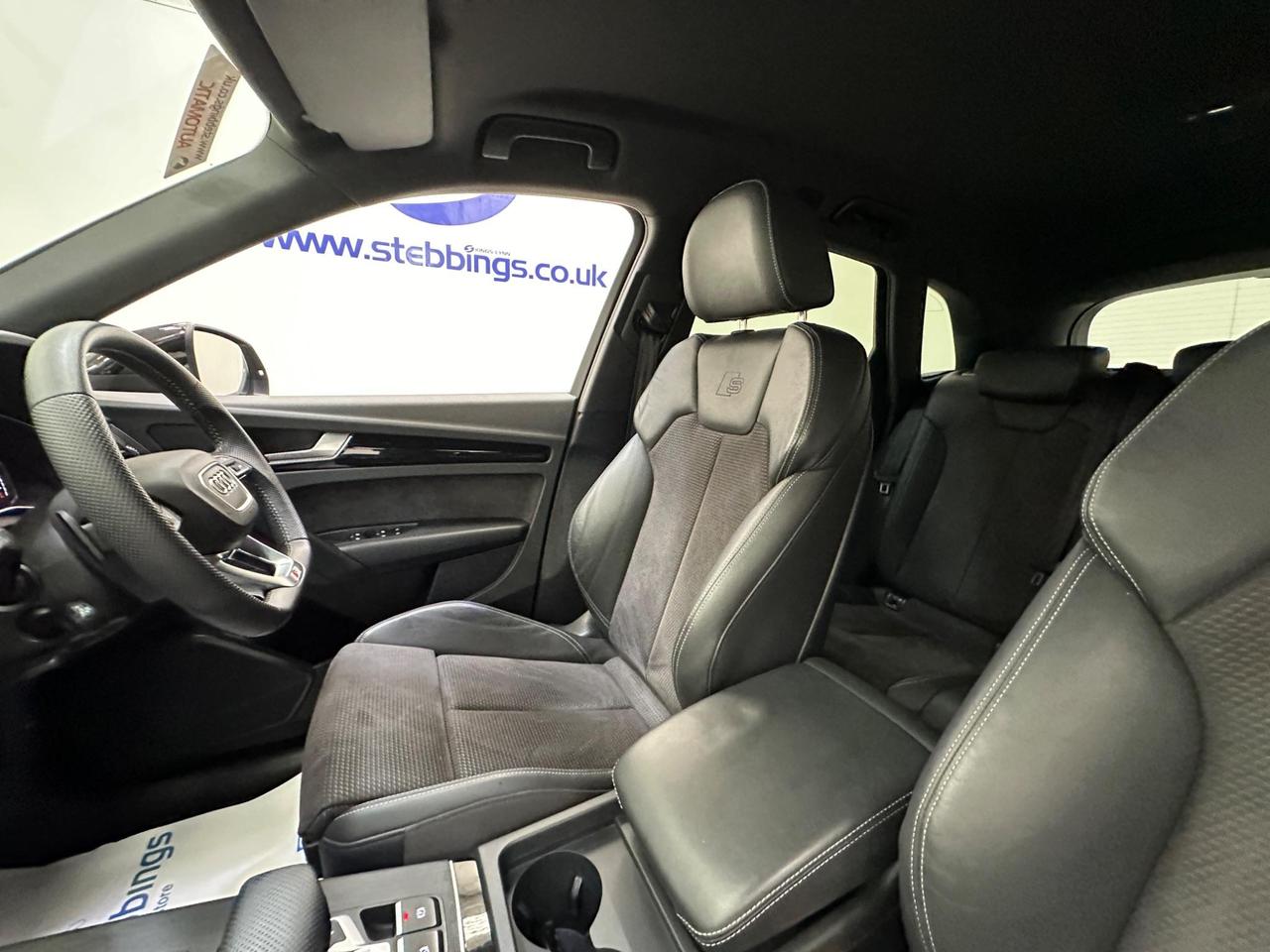 Audi Q5 WF69XDN