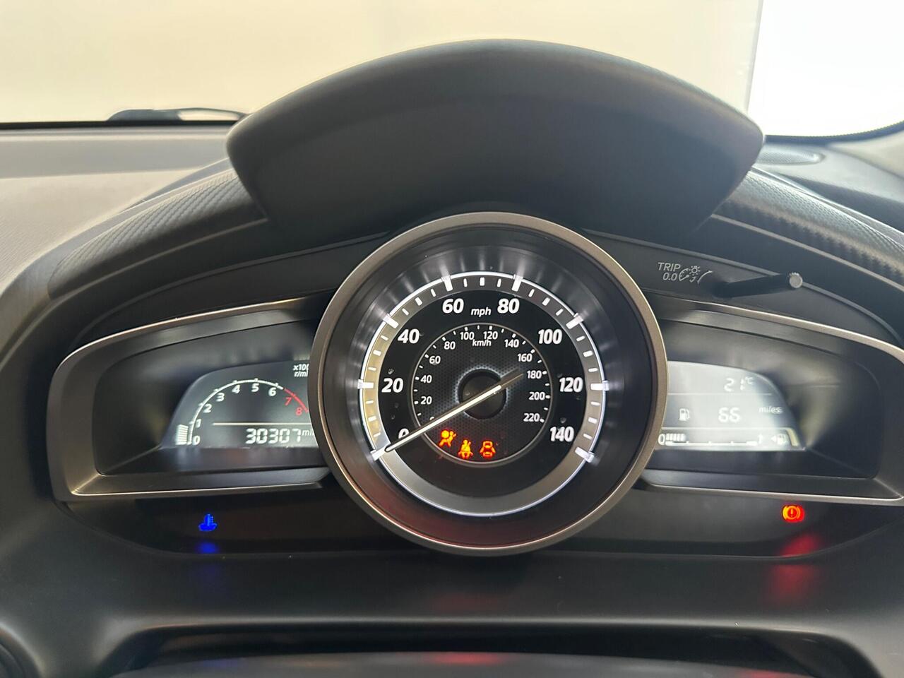 Mazda Mazda2 AV17RWZ