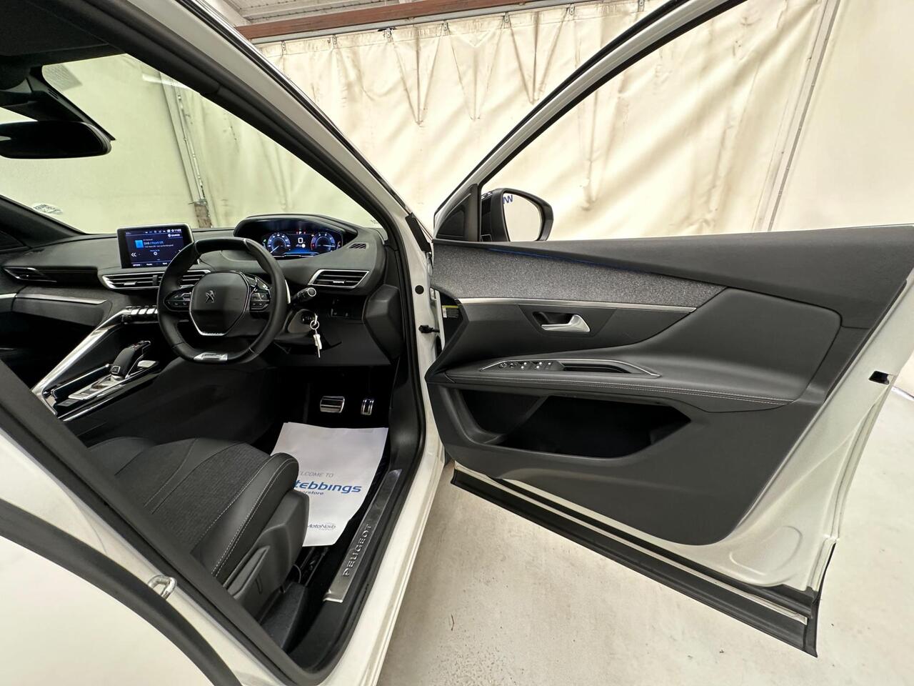 Peugeot 3008 KP69UZV
