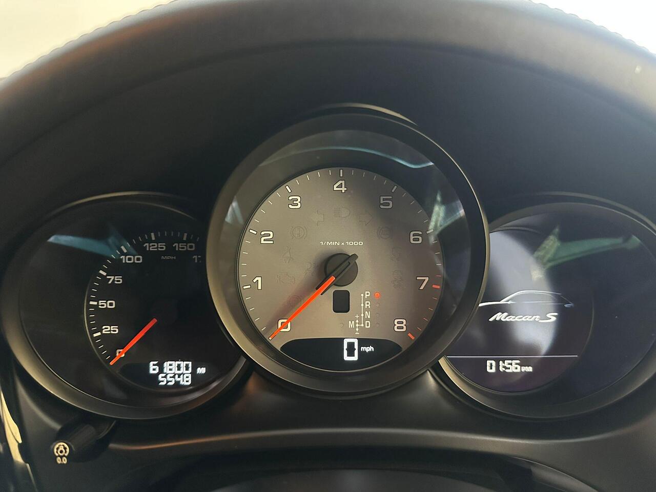 Porsche Macan AJ19VYM