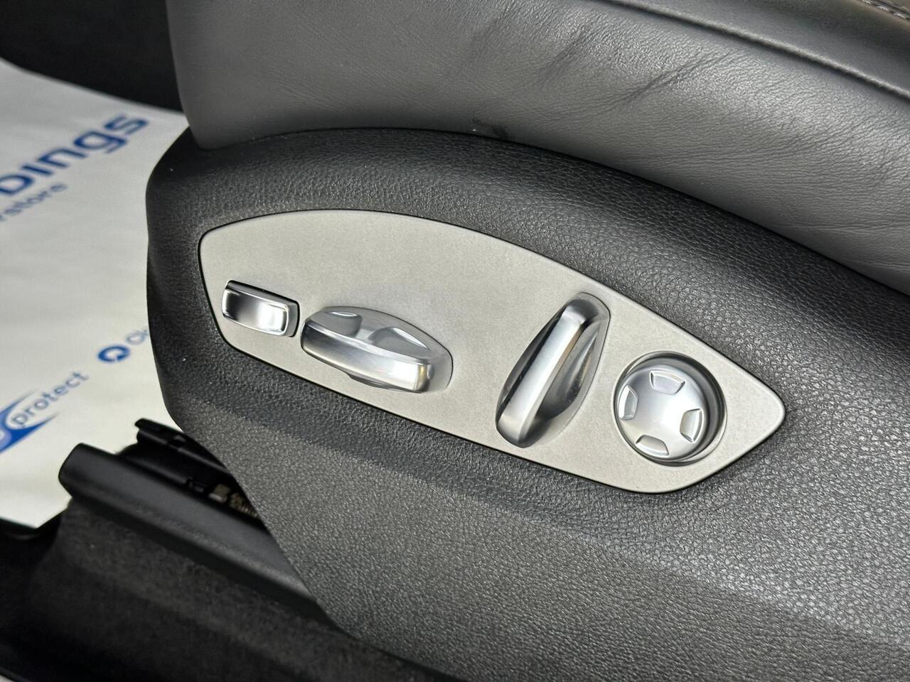 Porsche Macan LJ20WHU