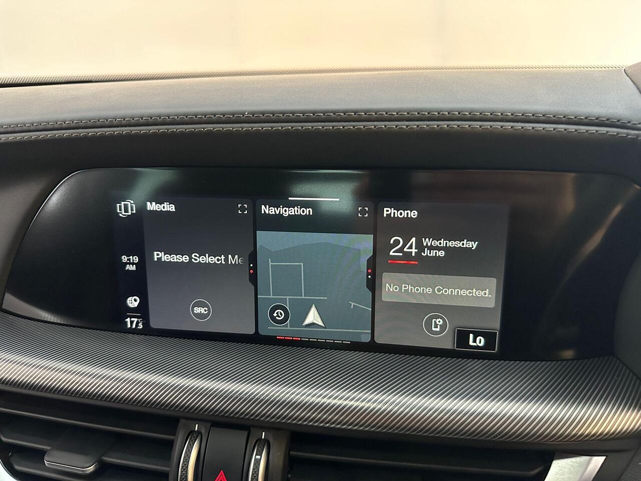 Alfa Romeo Stelvio AO70YYE