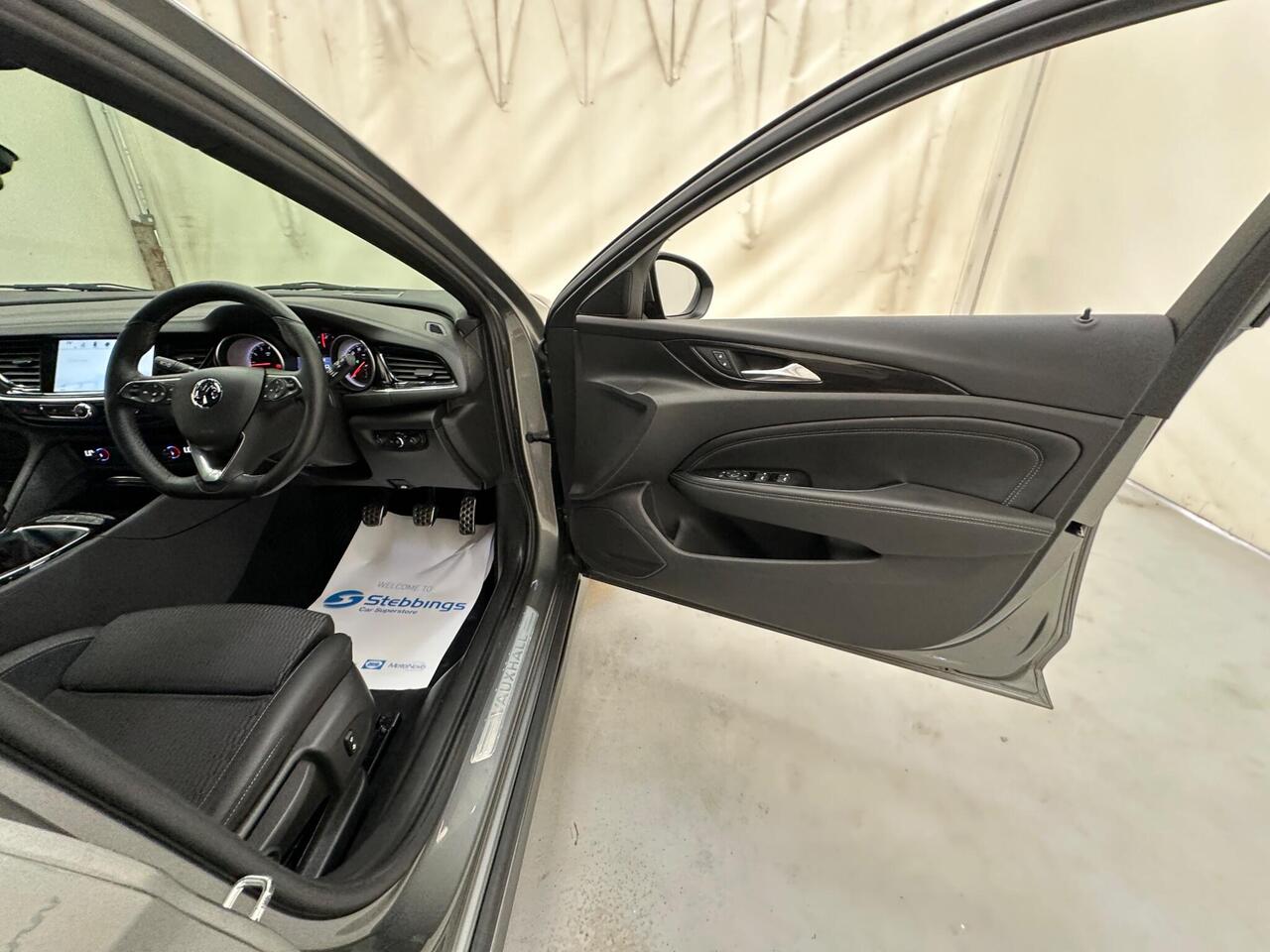 Vauxhall Insignia BG18OSM