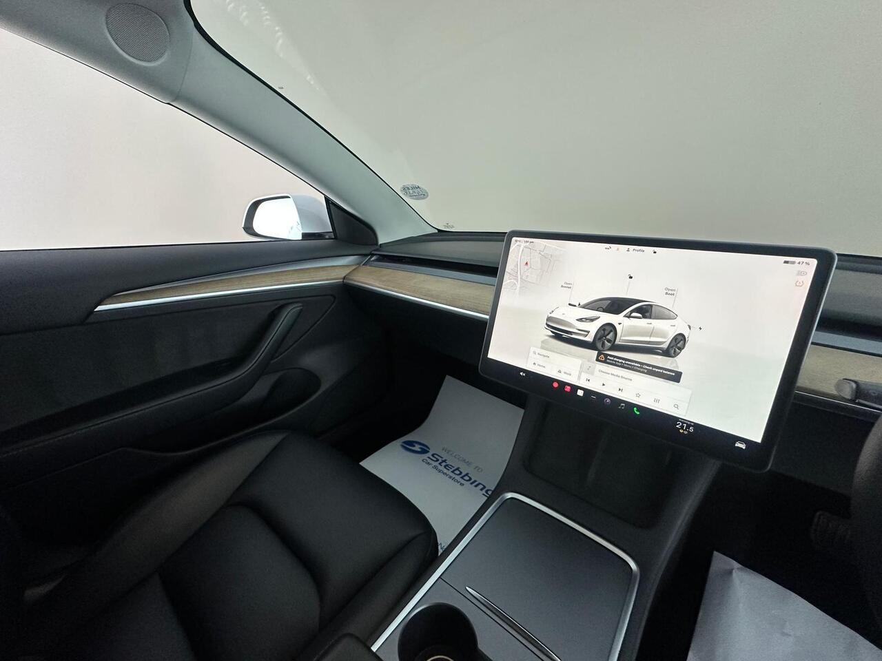 Tesla Model 3 AF72UYZ