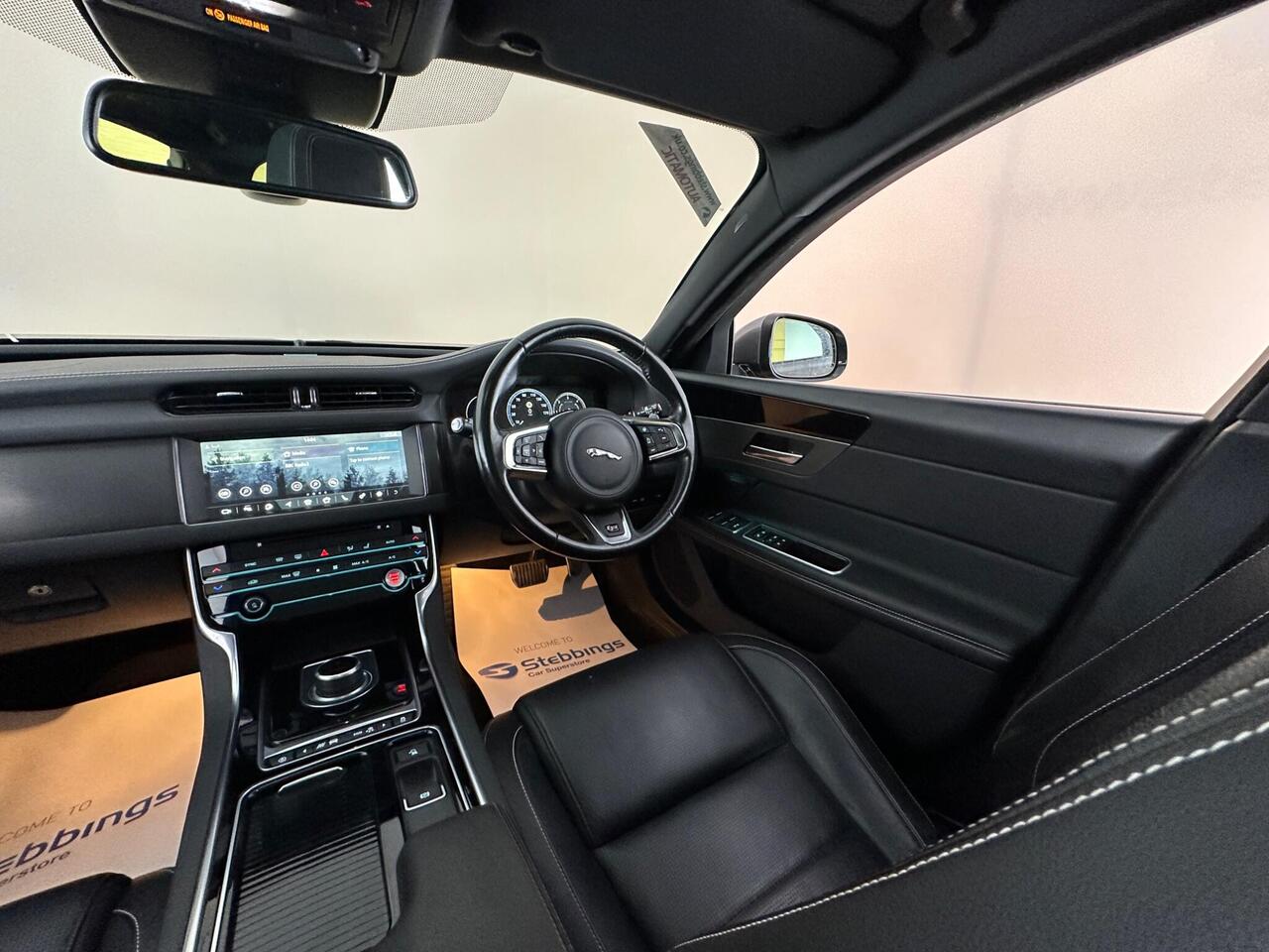 Jaguar XF OV18XCZ
