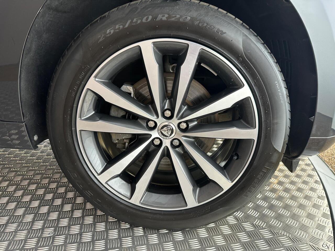 Jaguar F-PACE KO23OXF