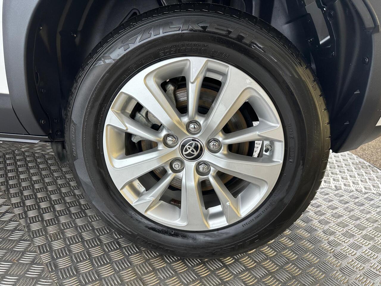 Toyota Yaris Cross AK22SZY