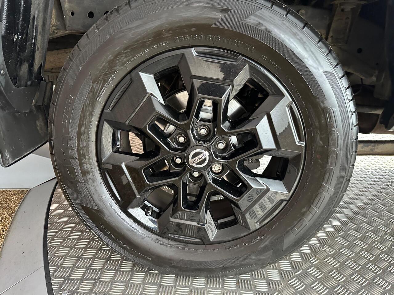 Nissan Navara SH21EBU