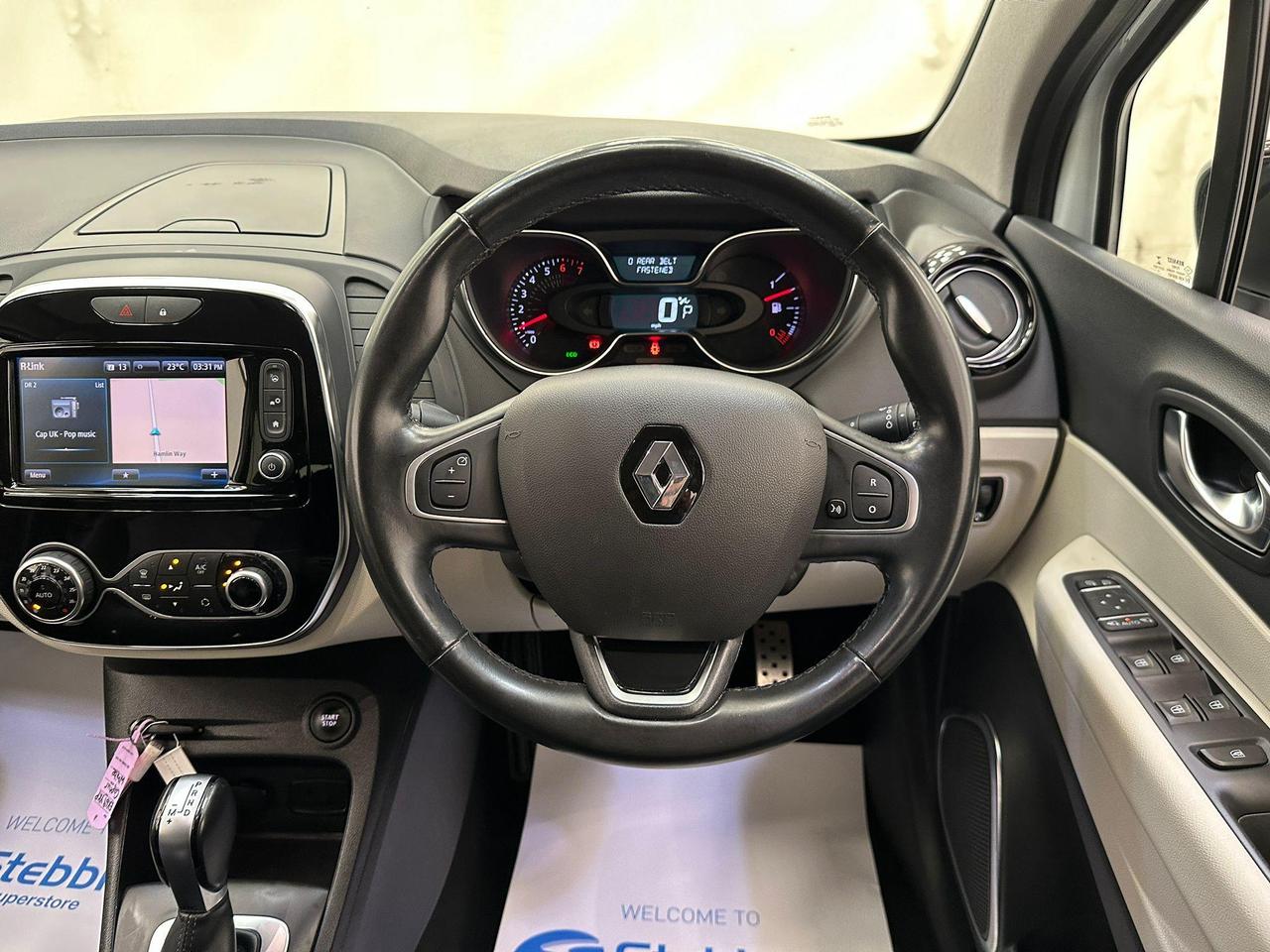 Renault Captur EK69YKP