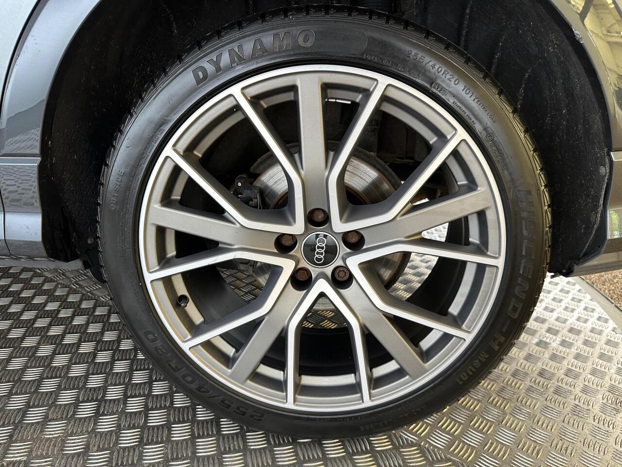Audi Q3 FD70BVM