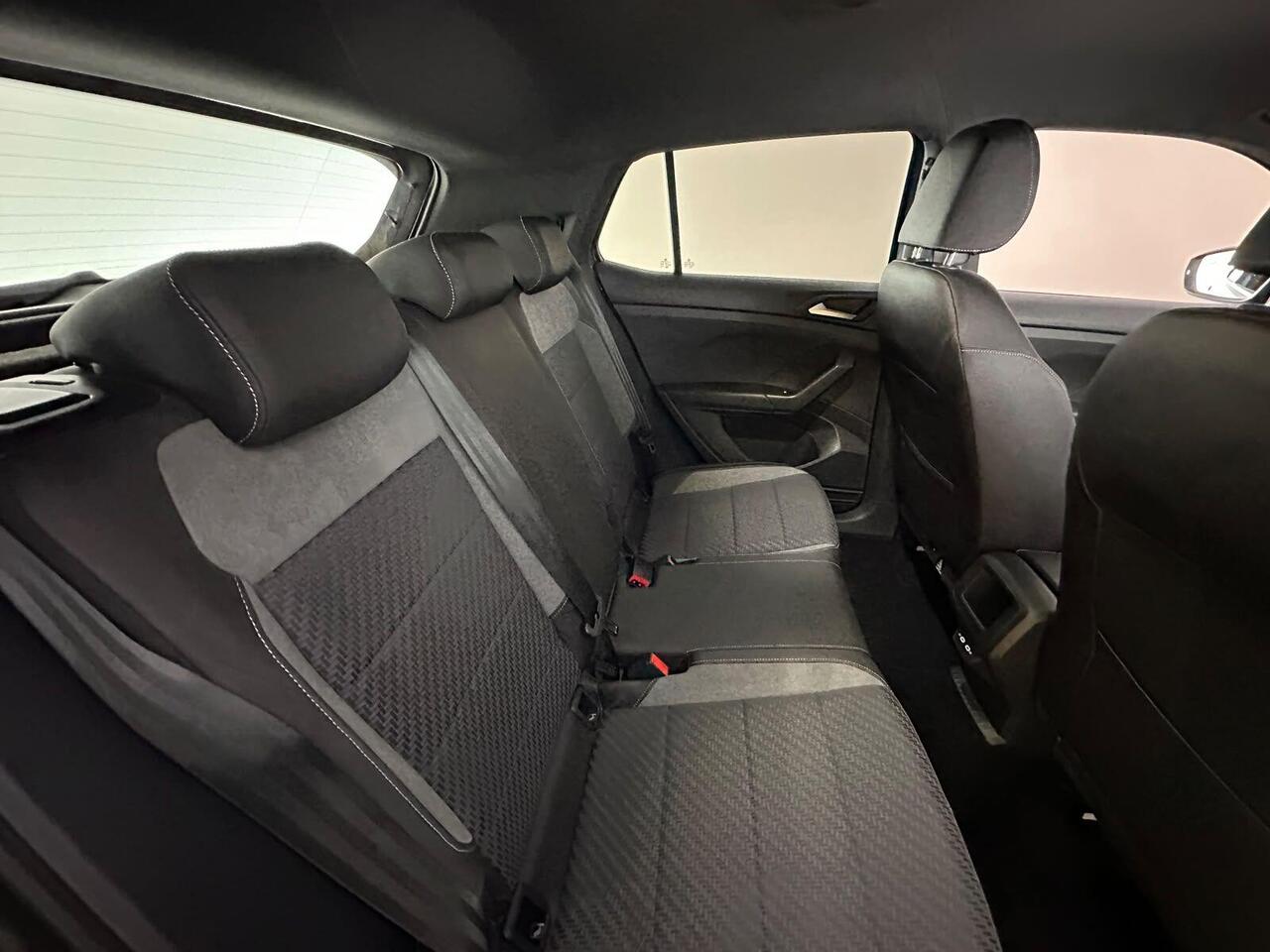 Volkswagen T-Cross AE73YJJ