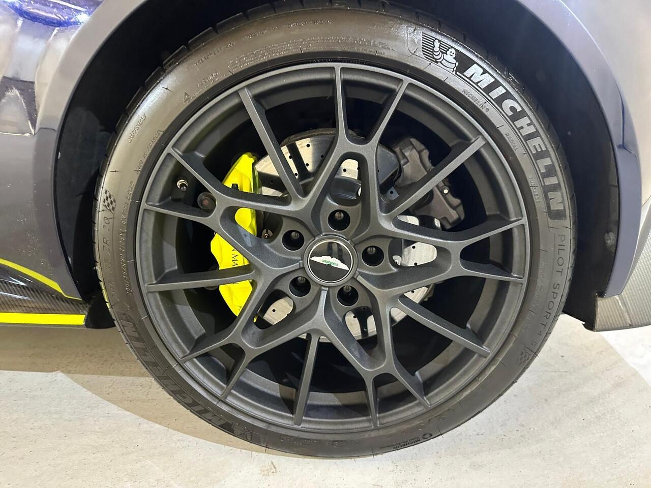 Aston Martin Vantage MV20UZG