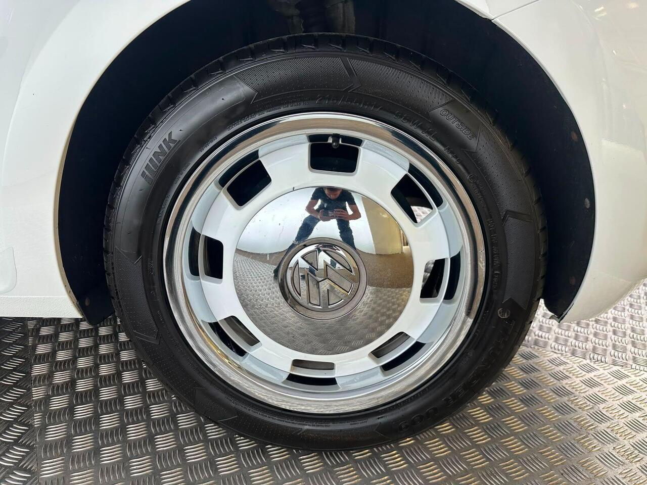 Volkswagen Beetle NA64UNW
