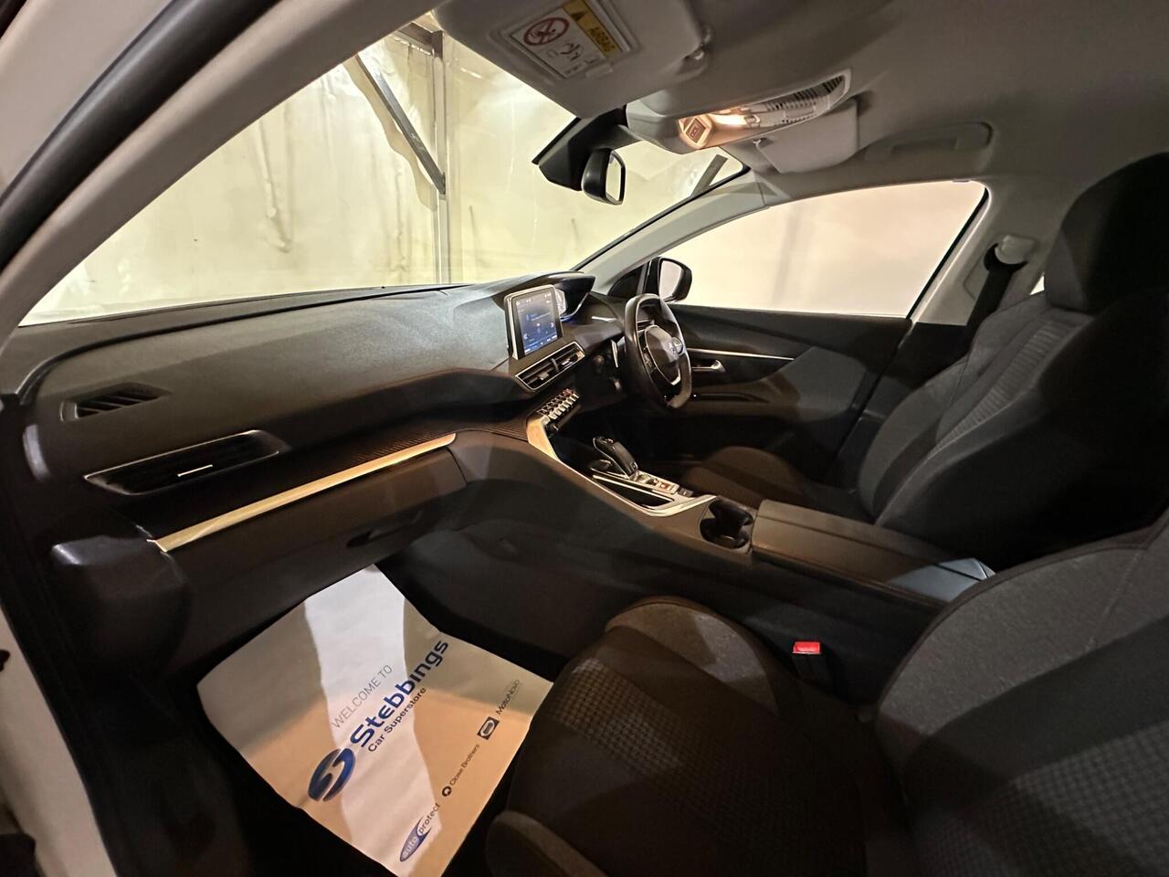 Peugeot 3008 RO18XEE