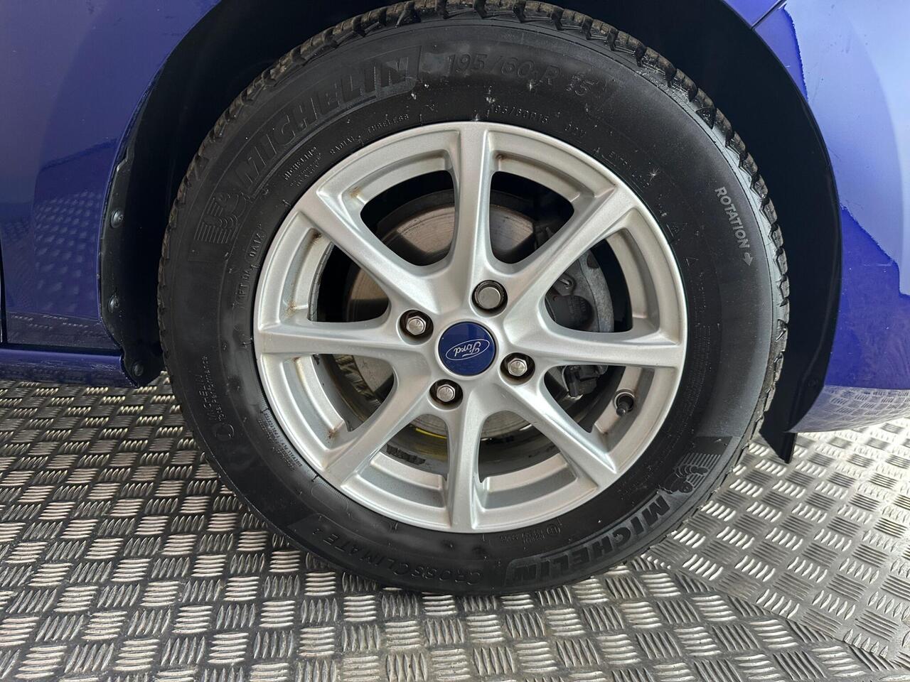 Ford Fiesta YD18PZH