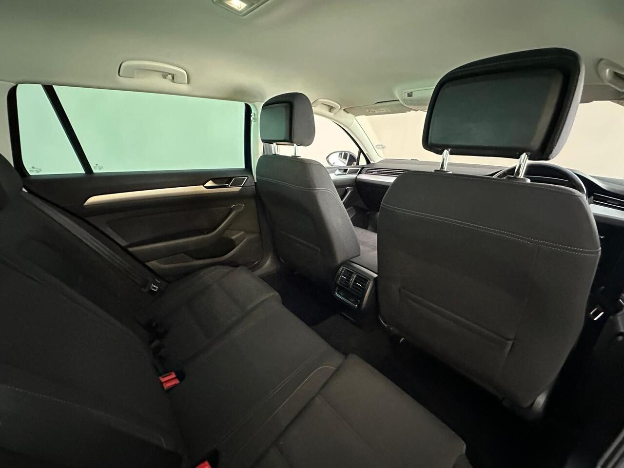 Volkswagen Passat WO19GZU