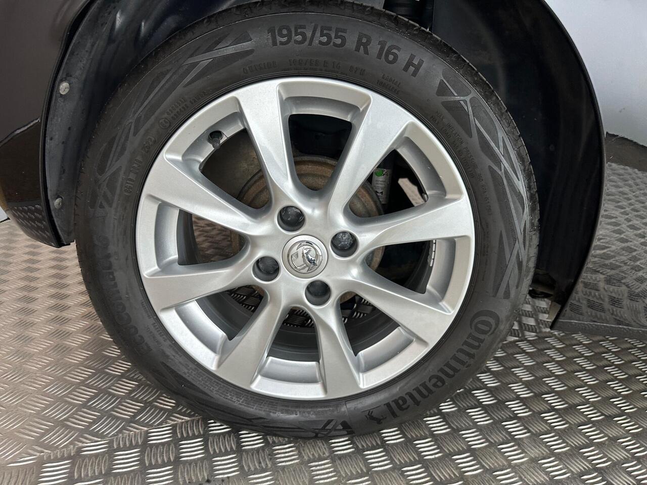 Vauxhall Corsa SA72KWH