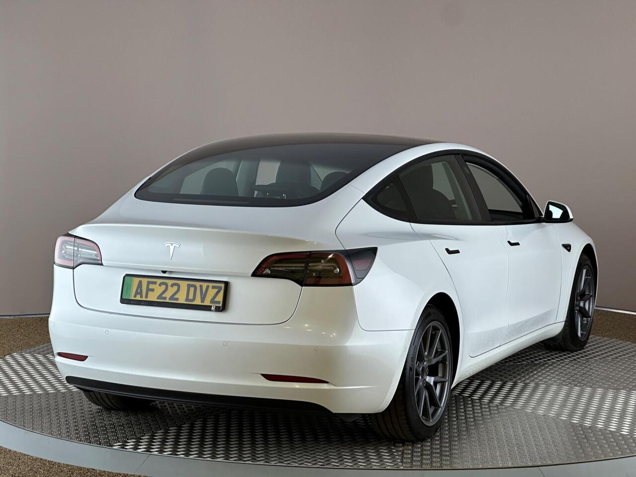 Tesla Model 3 AF22DVZ