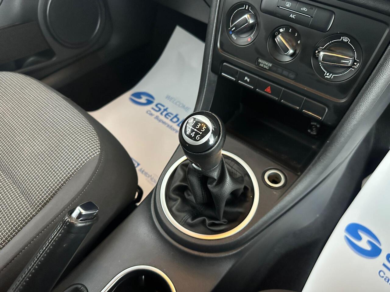 Volkswagen Beetle NU15DYA