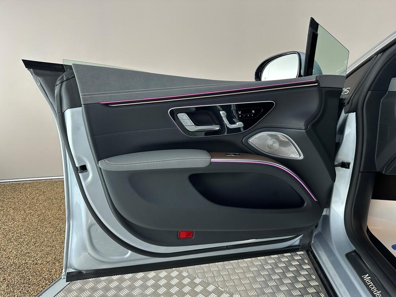 Mercedes-Benz EQS BU72RGO