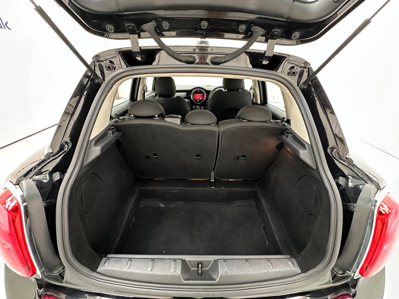 MINI Hatch ND68SXJ