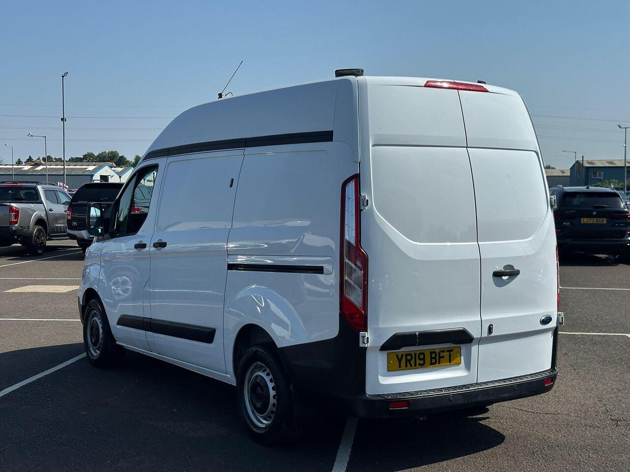 Ford Transit Custom YR19BFT