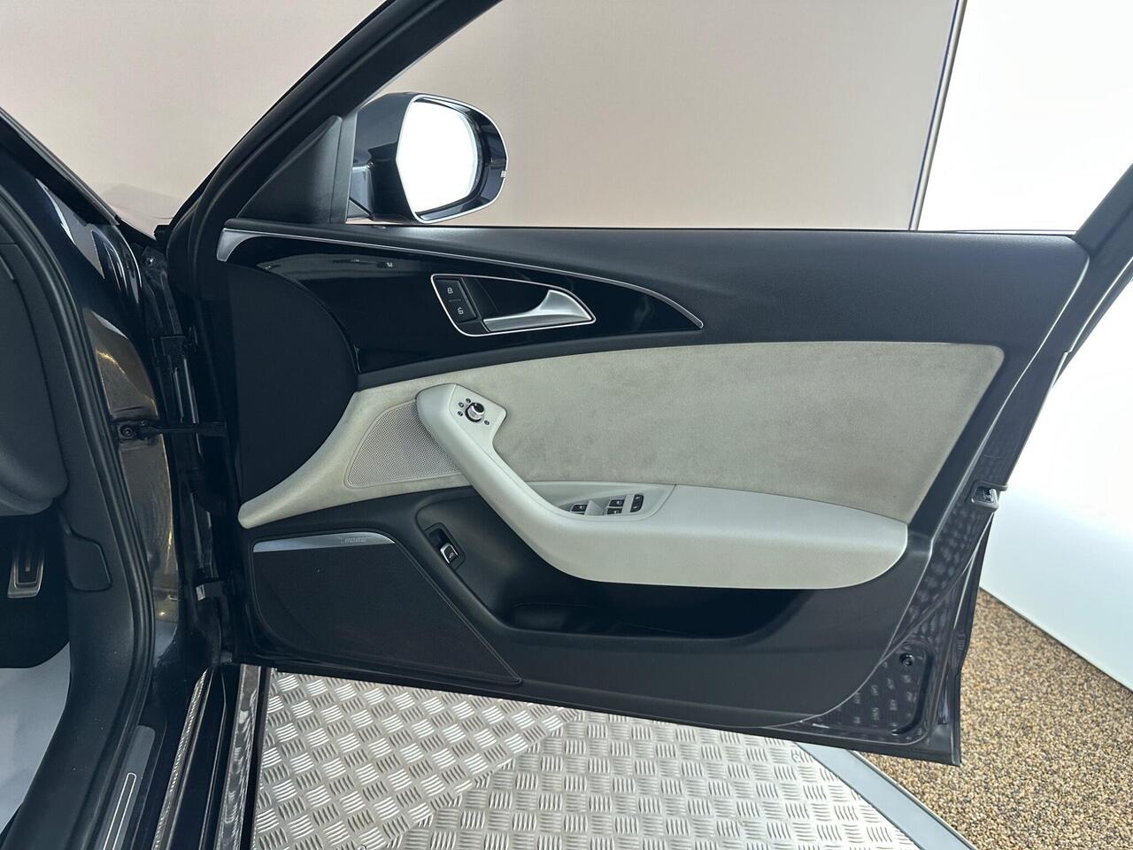 Audi A6 Avant LN66YCK