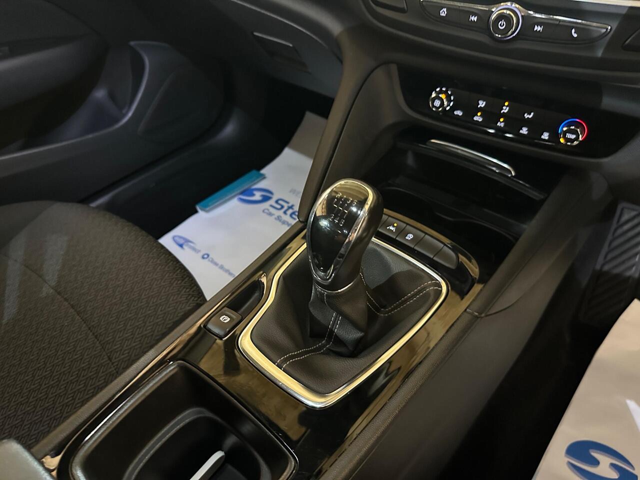 Vauxhall Insignia FM19DVL
