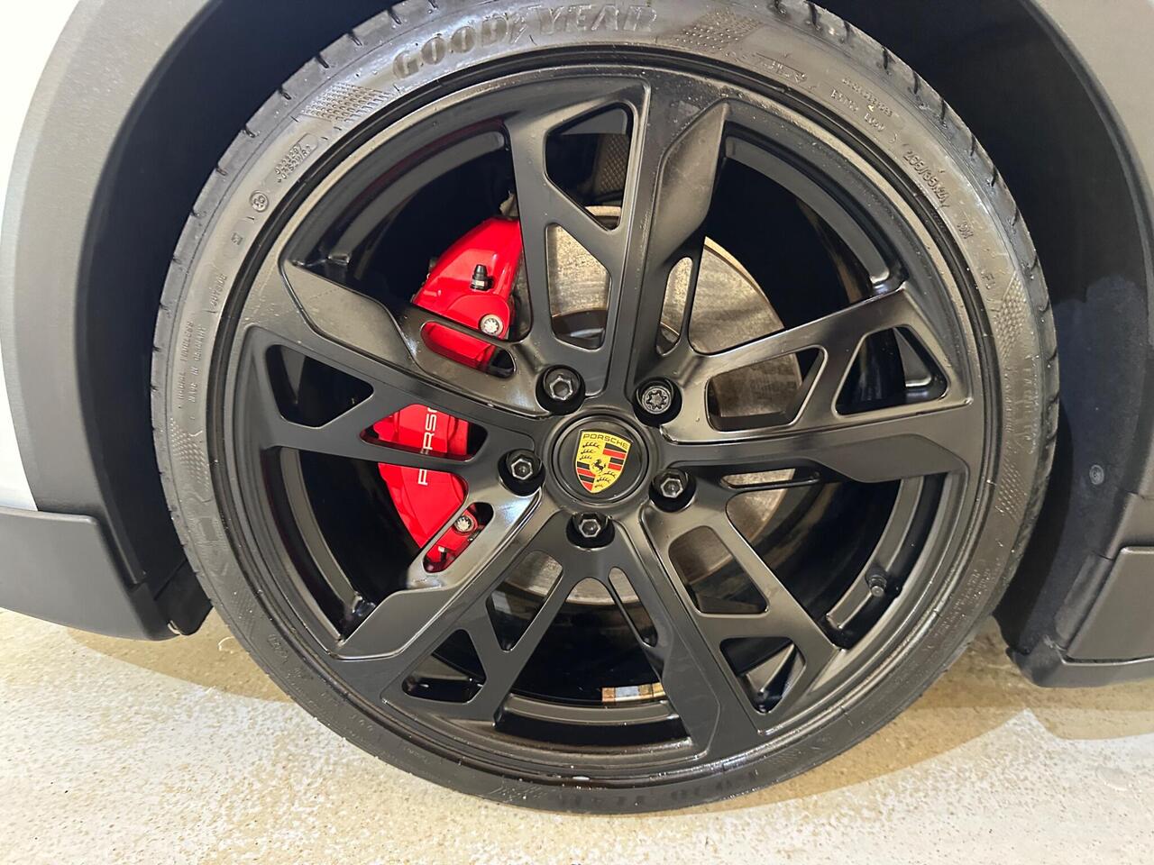 Porsche Taycan AO23YCN