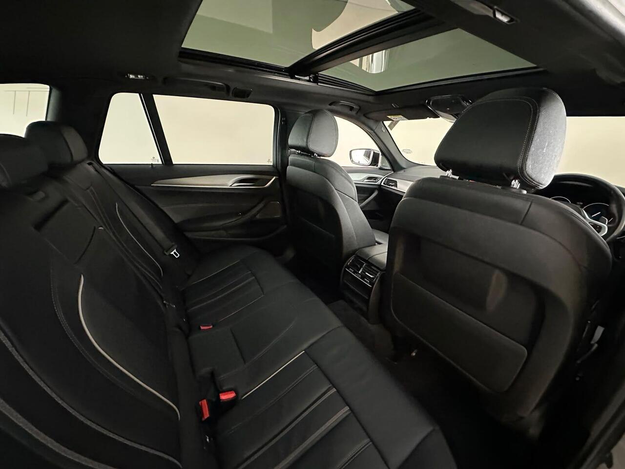 BMW 5 Series YJ19VDG
