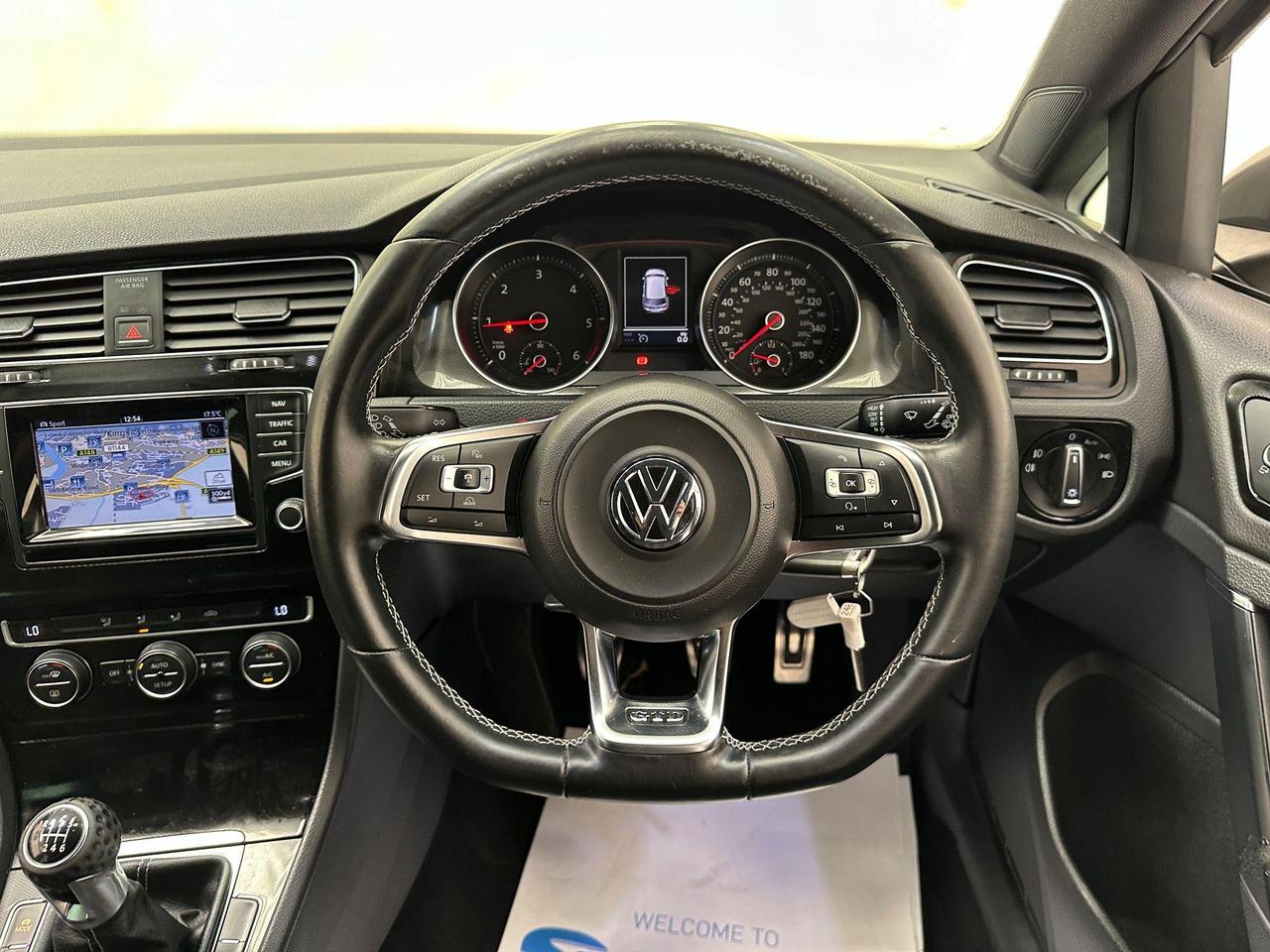 Volkswagen Golf DG14UAA